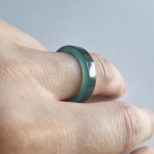 翡翠百貨 jade store 女戒圈男戒17.6mm | 要有光 | 危地馬拉翡翠方戒指 | 玉戒圈
