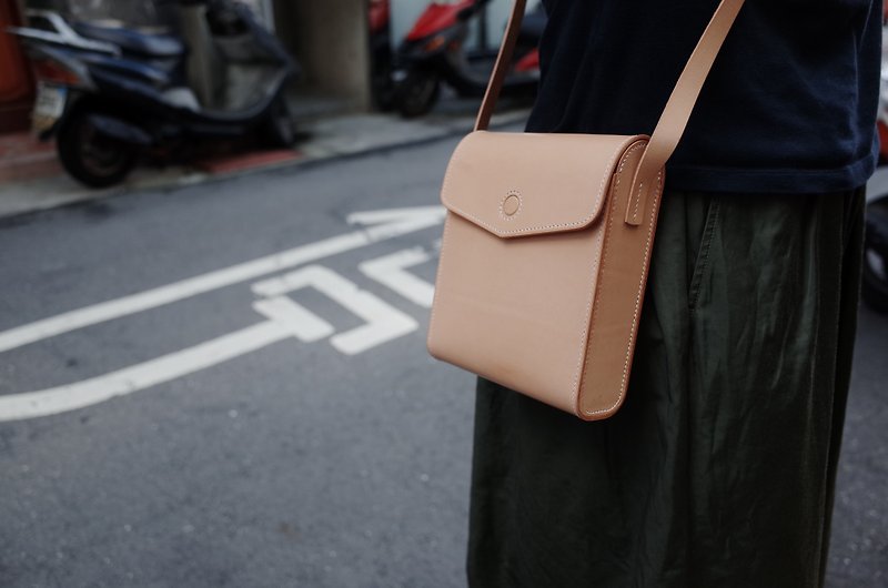 Pocky.01 - Messenger Bags & Sling Bags - Genuine Leather Khaki