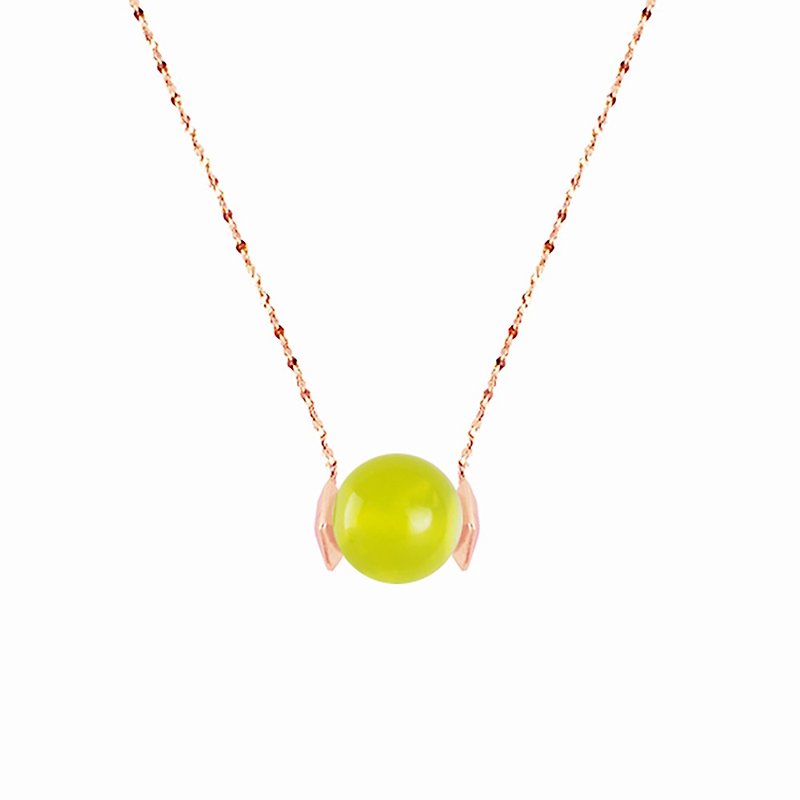 Small universe olive jade necklace magnet OLIVE JADE - สร้อยคอ - เครื่องเพชรพลอย สีเหลือง