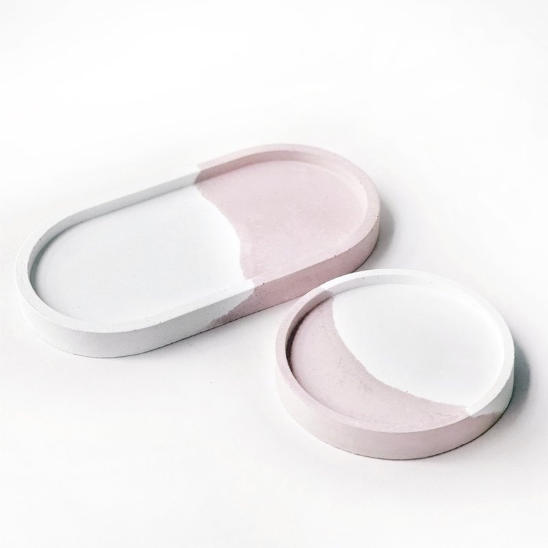 (Pre-order) Strawberry Milk Series | Two-piece Cement base round/oval Cement jewelry tray - ของวางตกแต่ง - ปูน สึชมพู