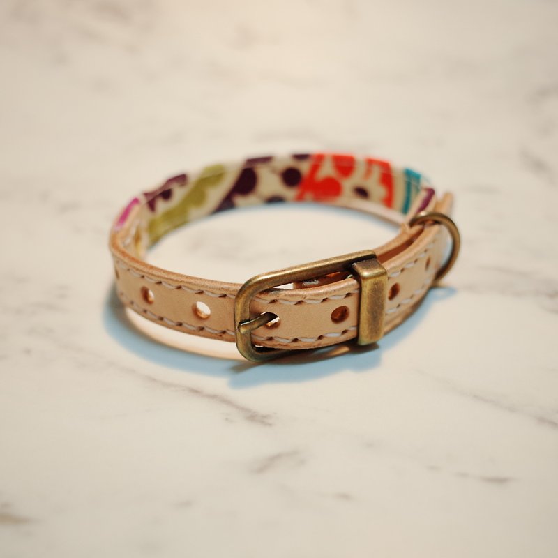 Dog and Cats collars, S size, Pupple and Orange Flower print with unique style - ปลอกคอ - ผ้าฝ้าย/ผ้าลินิน 