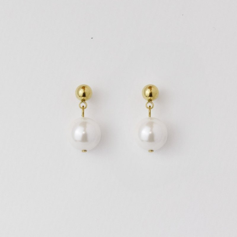 Summer Vermeer | Dangle Single Pearl Earrings - Earrings & Clip-ons - Other Metals Gold