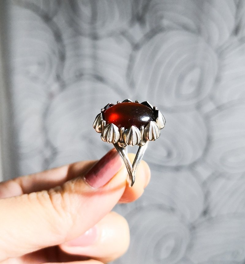 Delia flower vintage ring - red garnet - แหวนทั่วไป - เงินแท้ สีแดง