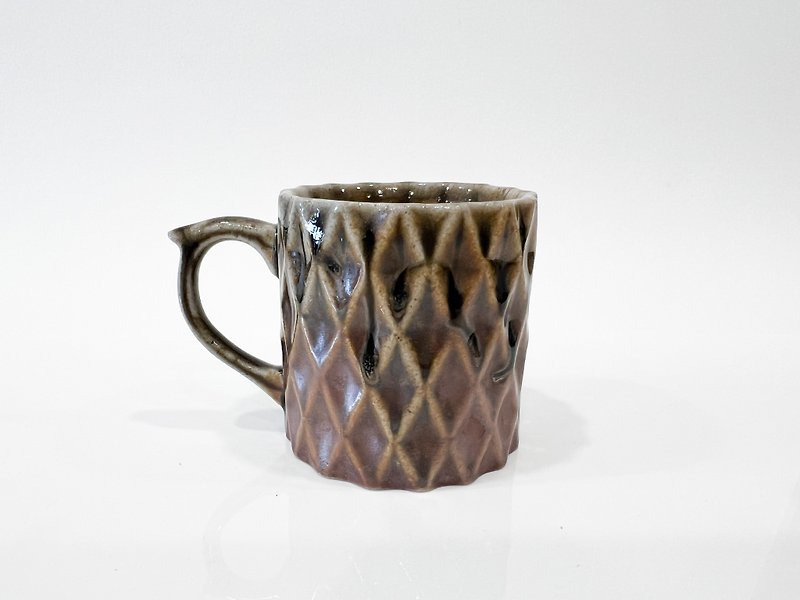 Wood-fired diamond coffee cup (1 piece) - แก้วมัค/แก้วกาแฟ - ดินเผา สีทอง