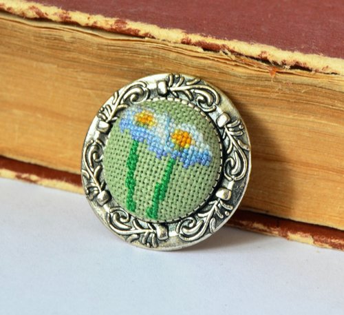 TomasCross 女士花朵自然刺繡胸針十字繡洋甘菊花飾品白綠色手工禮品