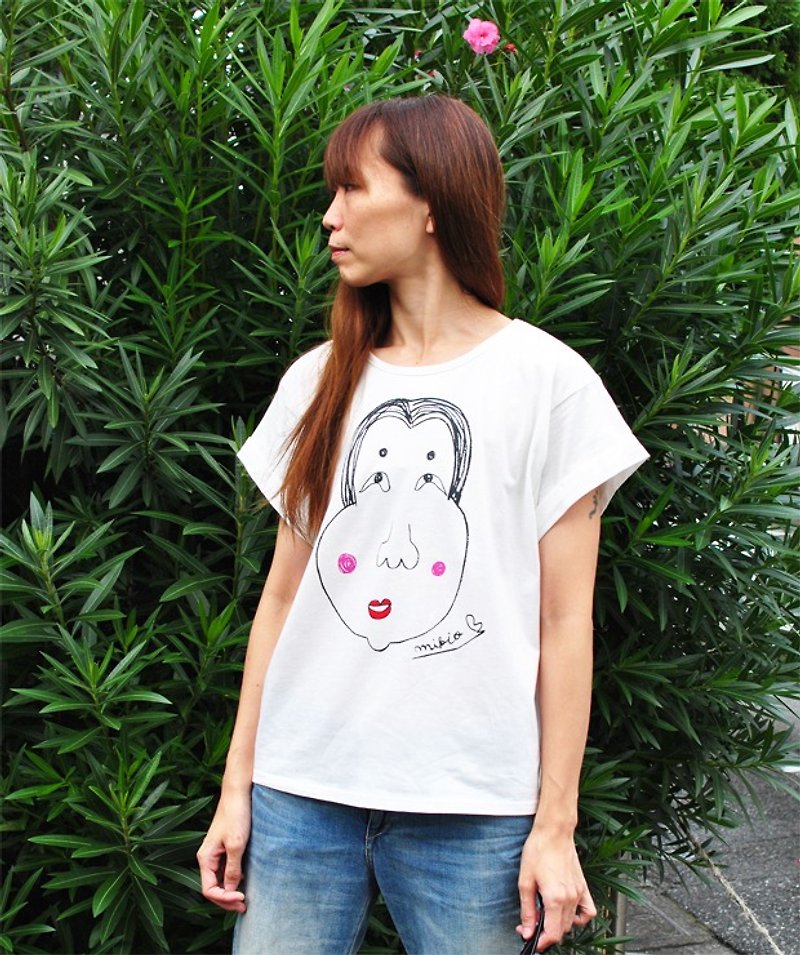 Okame Women's Yurufuwa T-shirt - เสื้อยืดผู้หญิง - ผ้าฝ้าย/ผ้าลินิน ขาว