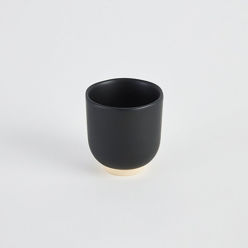 KOGA │ 陶製六角コップ (尖山黑) - グラス・コップ - 陶器 ブラック