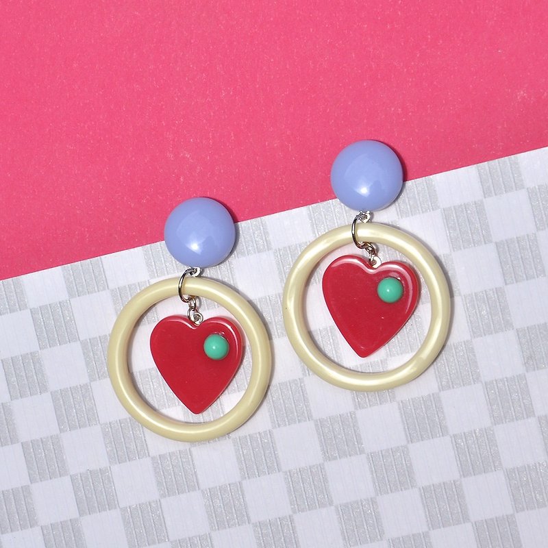 Japanese fresh love hoop earrings/ Acrylic earrings - ต่างหู - อะคริลิค 