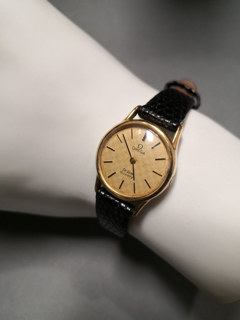 OMEGA De Ville 1980s/quartz watch/ladies watch - Women's Watches - Other Metals Gold