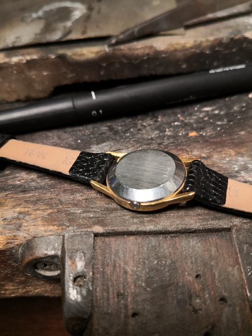 オメガ　デヴィル　腕時計　レディース　クオーツ　ビンテージ　20ｍｍ　ラウンド OMEGA デ・ヴィル 1980年代/クォーツ時計/レディース時計