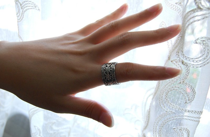 Walk Silver Lace Ring - Number 7 (retro live around.) - General Rings - Sterling Silver 