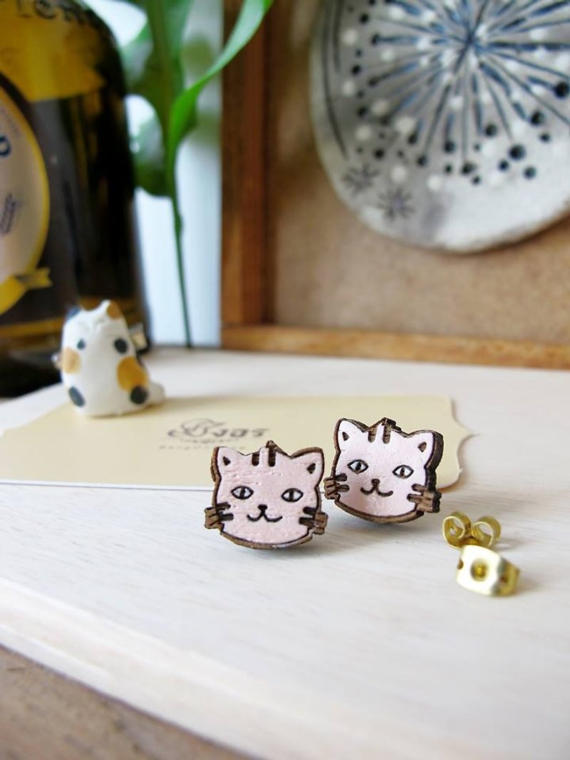 Wooden earring pink cat - ต่างหู - ไม้ สึชมพู
