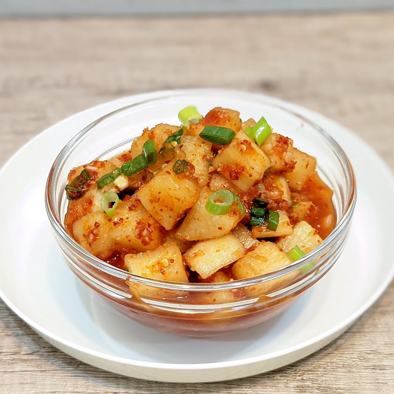 首爾大媽 生命力韓式泡菜 韓式醃蘿蔔 韓國小菜 小包裝 - 料理包 - 新鮮食材 紅色