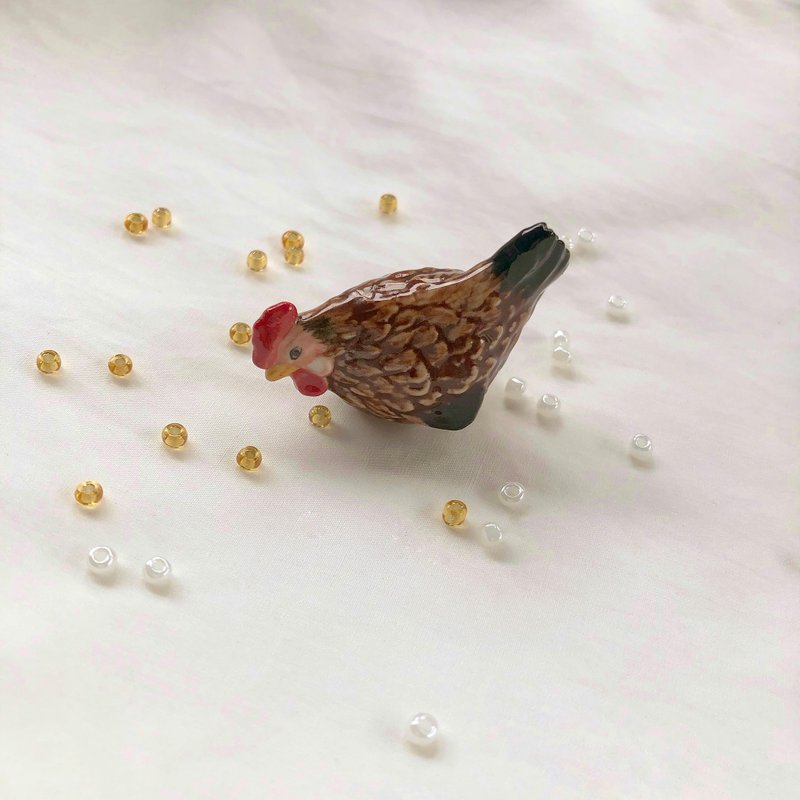 Lucky chicken pop  - Tiny animal figurine - Stuffed Dolls & Figurines - Pottery Brown