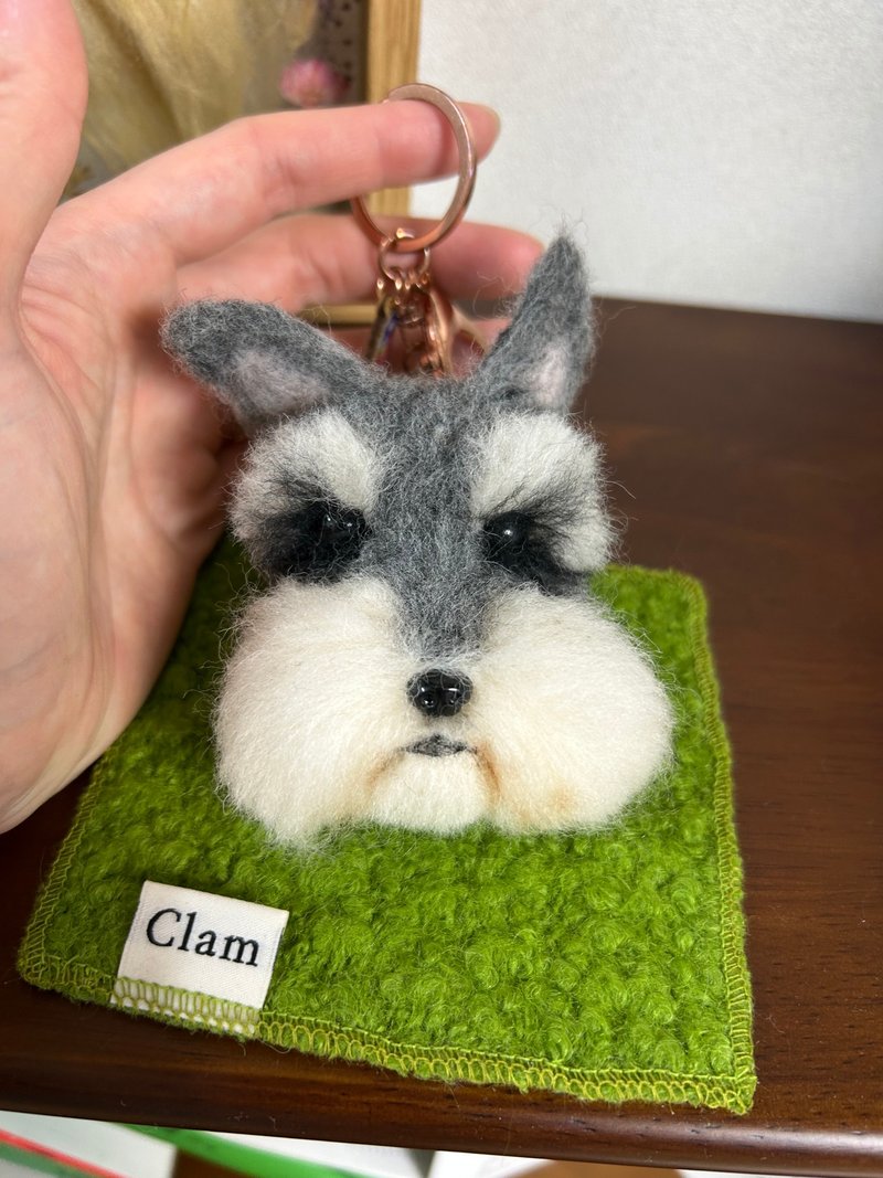 needle felt custom dog keychain Schnauzer - 鑰匙圈/鑰匙包 - 羊毛 灰色
