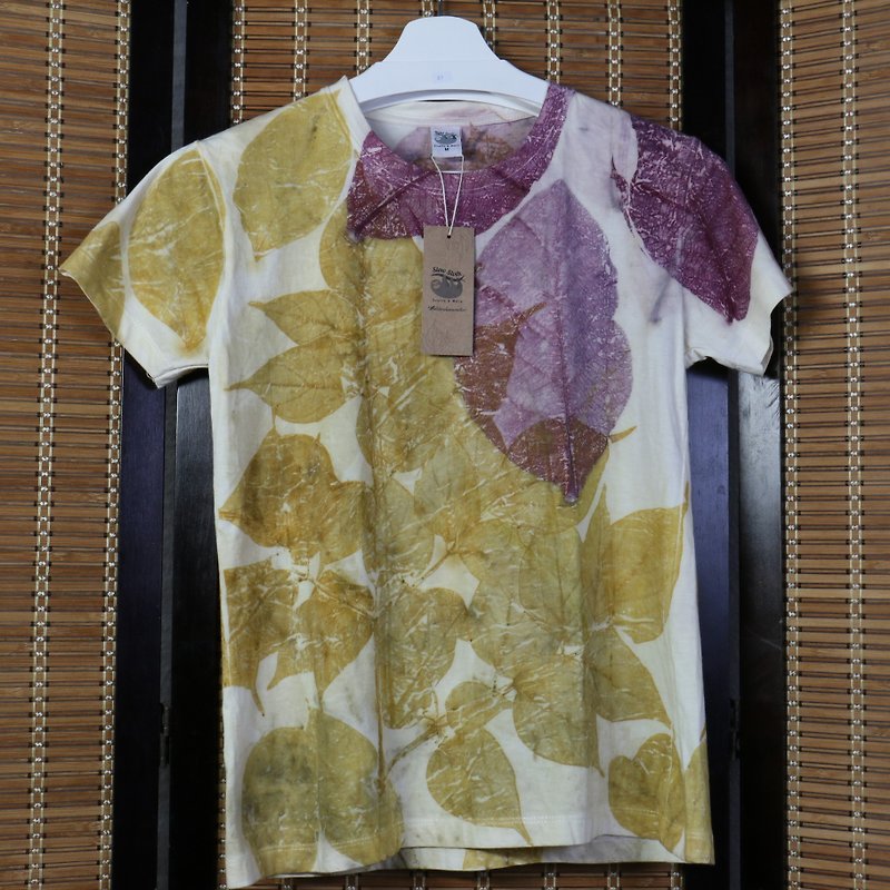 short sleeve t-shirt natural leaf pattern eco printing. - 女 T 恤 - 棉．麻 