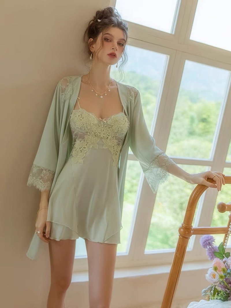 Classic satin lace dress - 睡衣/居家服 - 其他材質 