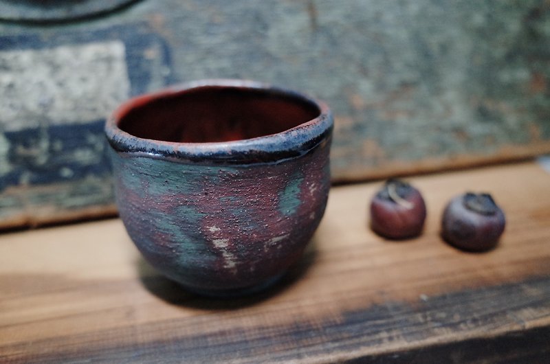 まだらまだら（小さなカップ - 赤と緑） - 花瓶・植木鉢 - 陶器 レッド