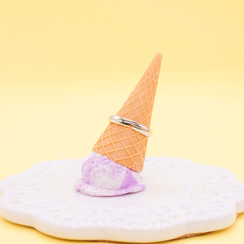 **Polymer Clay Miniature Ice-cream Ring Holder ** - อื่นๆ - ดินเหนียว สีนำ้ตาล