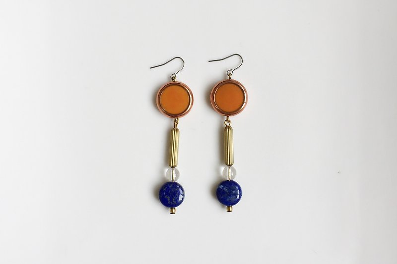 There is only one pair of time Bronze antique resin beads natural stone earrings - Earrings & Clip-ons - Glass Orange