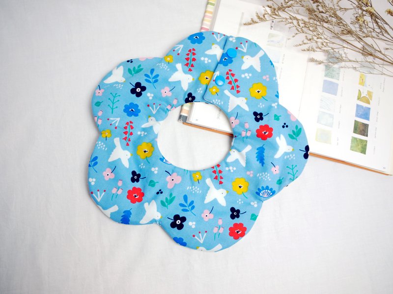 Hello baby series. Yundou│Six-weight yarn saliva towel bib:::Soaring in the sky - Bibs - Other Materials Blue