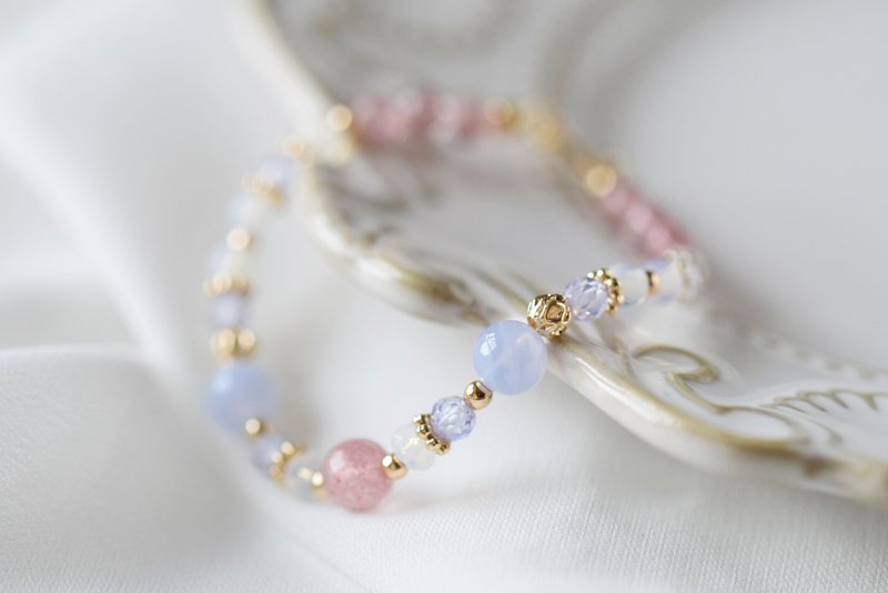 Innocence。Strawberry Quartz Blue Lace Agate Opalite Natural Stone Bracelet - Bracelets - Crystal Blue