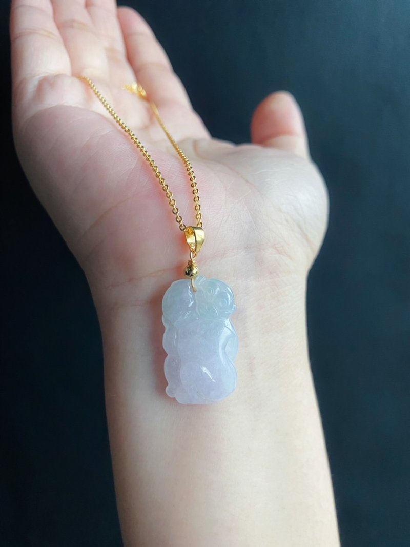 【售出】緬甸玉A玉 冰淡春帶彩翡翠 猴 猴子抱桃 項鍊 長壽 禮物 - 手機掛繩/背帶 - 玉石 綠色