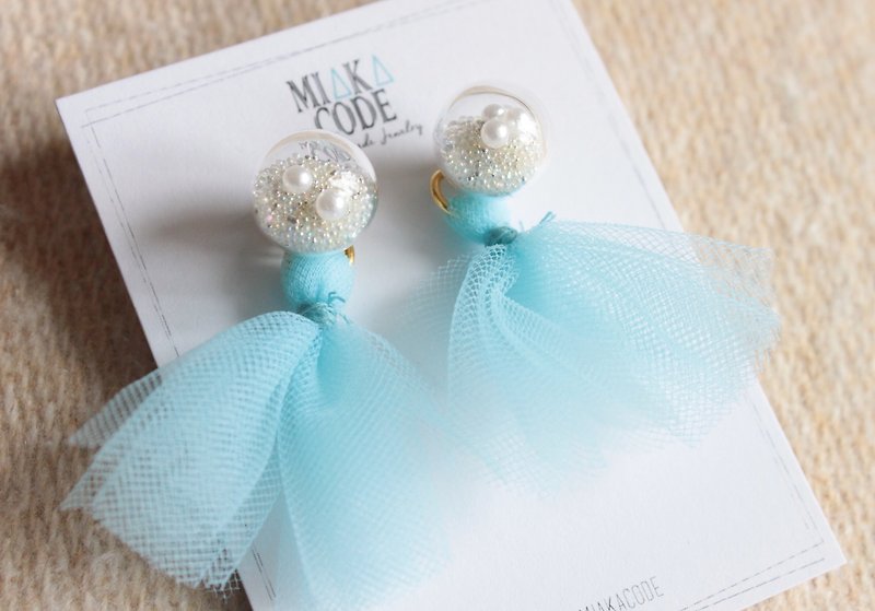 12mm Glass bubble earrings/ear-clips with pastel colour lace tassels (Sky blue) - ต่างหู - แก้ว สีน้ำเงิน