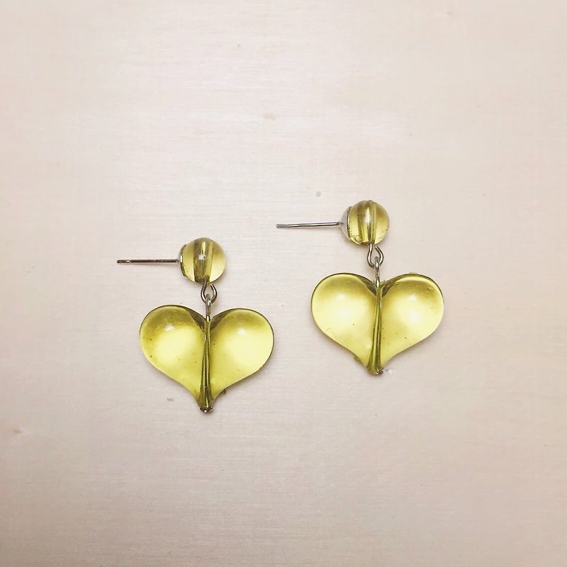 Waterproof Acrylic transparent grass green small peach heart earrings - Earrings & Clip-ons - Acrylic Green