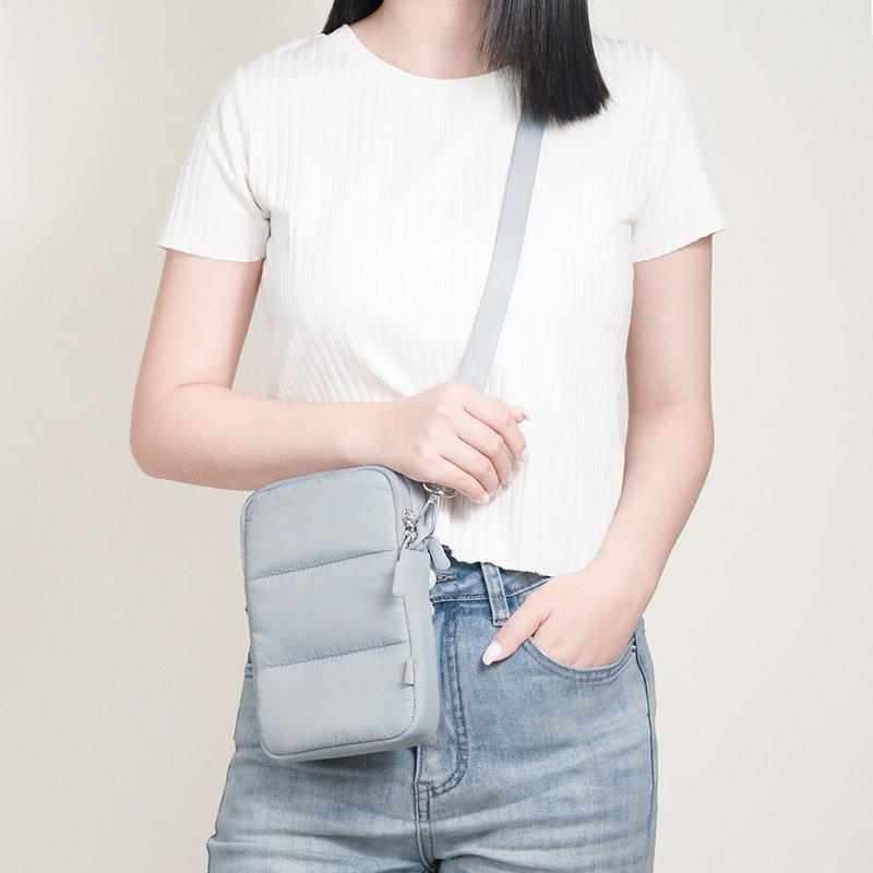 Cloud Puffy Travel Bag-Baby Blue - กระเป๋าแมสเซนเจอร์ - หนังเทียม 