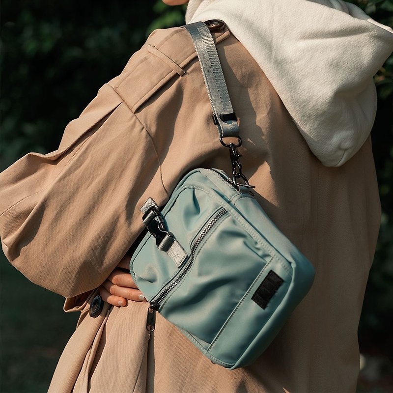 尼龍光澤旅行小包 (兩色) - 側背包/斜背包 - 聚酯纖維 多色