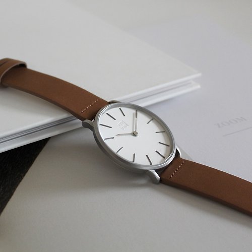 ZOOM THIN 5010 極簡超薄真皮皮革手錶 - 銀白