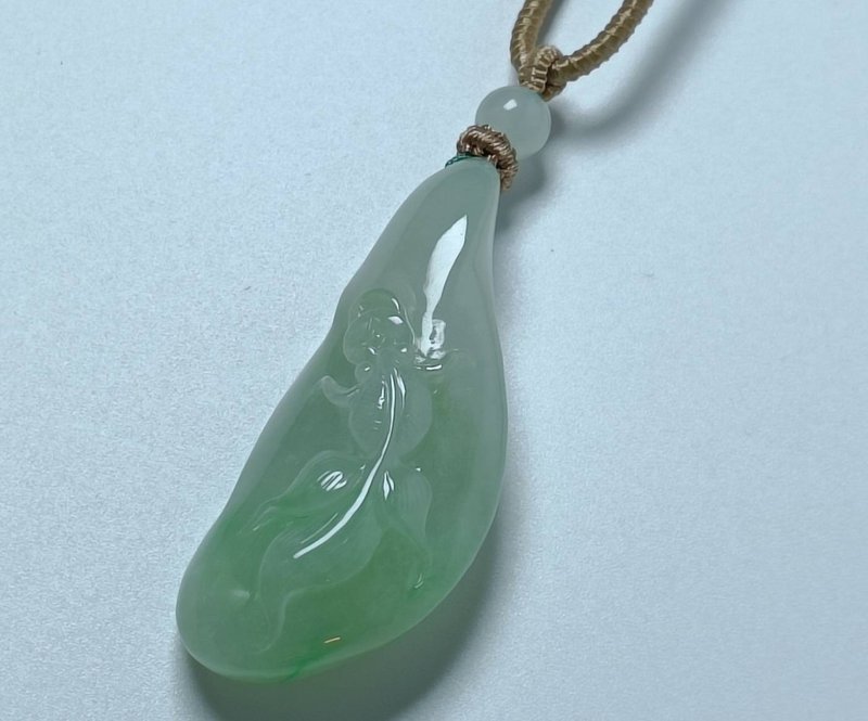 【CCJADE】Natural Burmese Jade Ice Fruit Green Goldfish Comes to Fortune - Necklaces - Gemstone Green