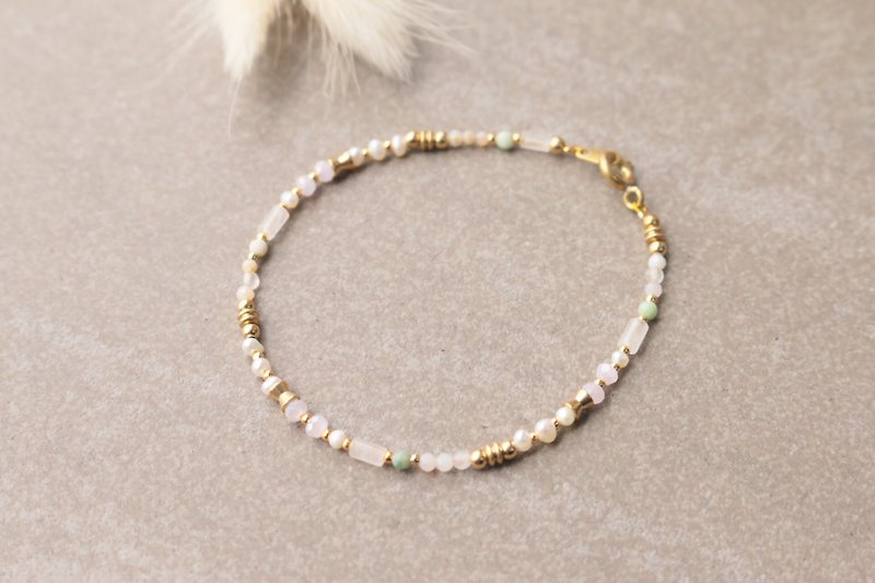 Jade Brass Bracelet 0740 - Vineyard - Bracelets - Gemstone Pink