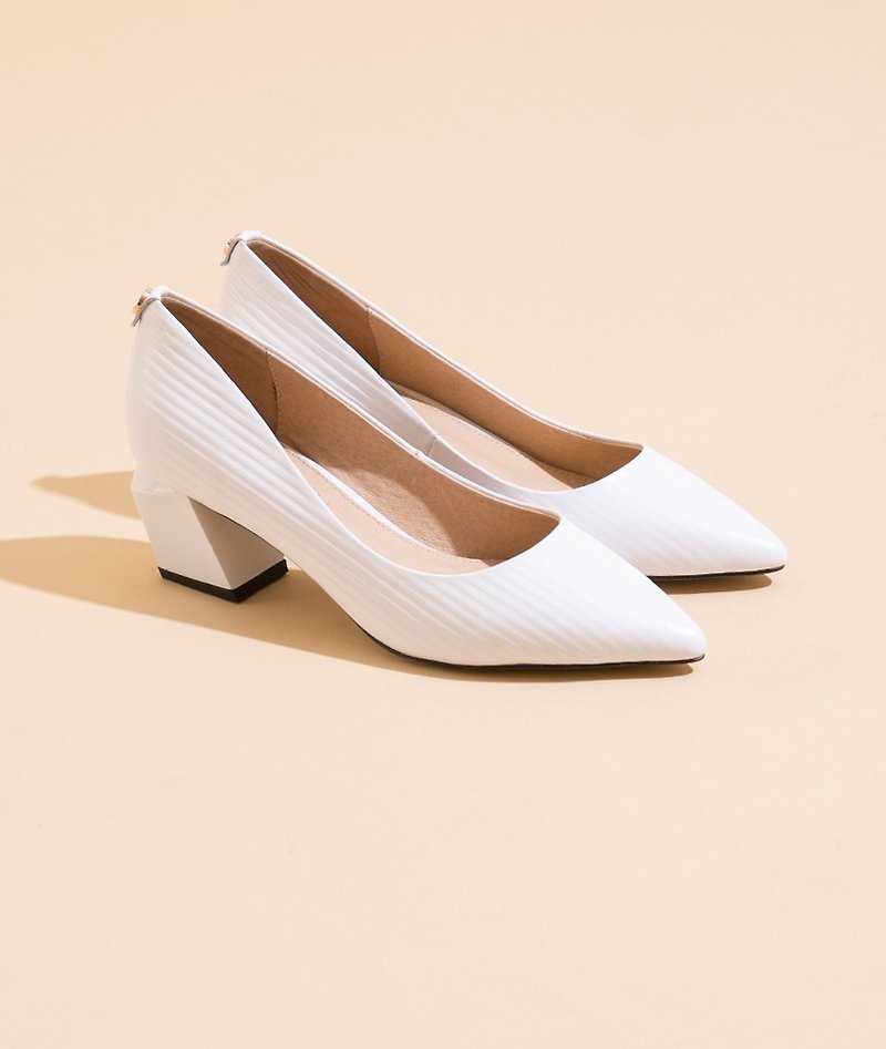[Fashion stretch table] full leather geometric shape with shoes _ embossed white (Yu 23) - รองเท้าส้นสูง - หนังแท้ ขาว
