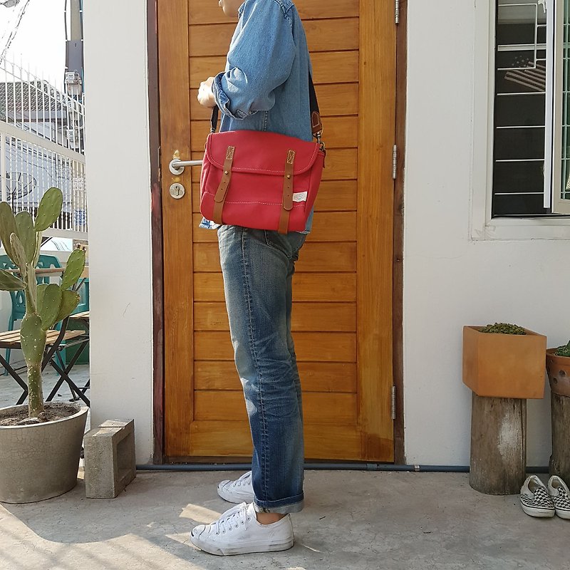New Red Mini Messenger Bag / Canvas Satchel Bag Vintage Style - กระเป๋าแมสเซนเจอร์ - ผ้าฝ้าย/ผ้าลินิน สีแดง