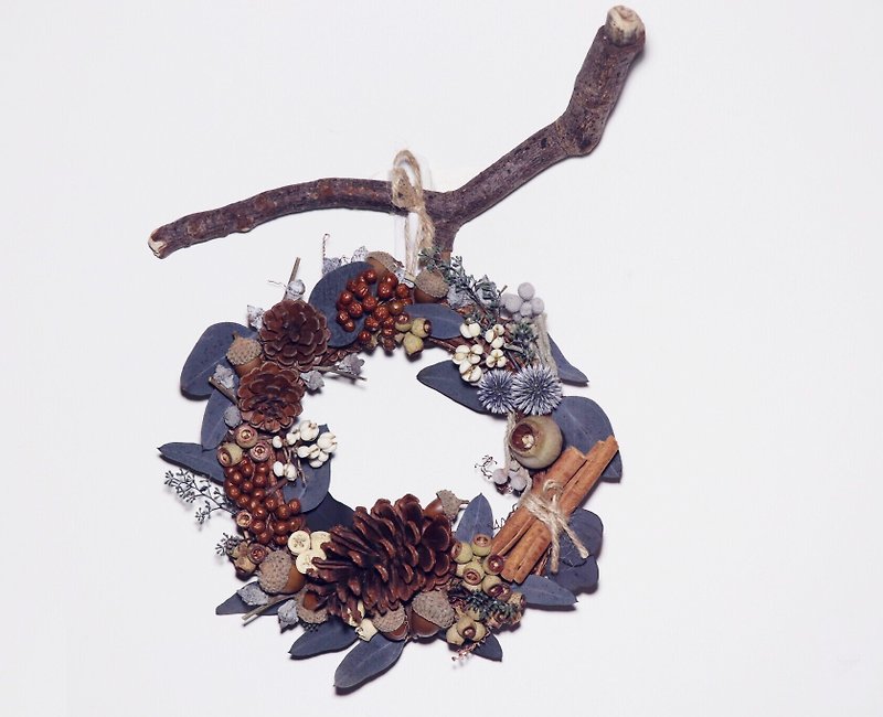 Christmas wreath / Christmas gift / Christmas / exchange gift / dry flower - ช่อดอกไม้แห้ง - พืช/ดอกไม้ สีกากี