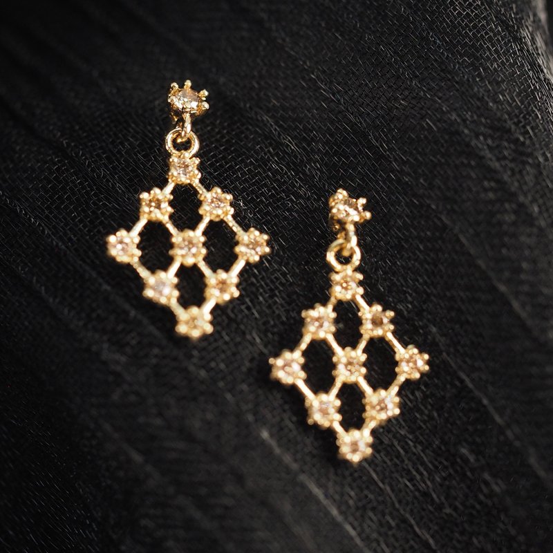 18K Gold The Mini Brown Diamond Miyuki Earrings - ต่างหู - เครื่องประดับ 