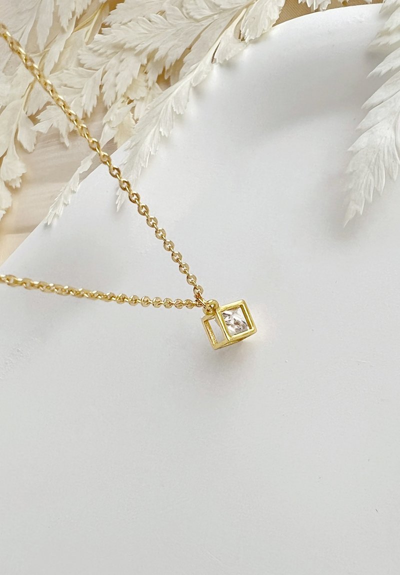 【精緻禮盒】立體方塊鋯石項鍊 18KGF－幾何 #輕珠寶 現代 俐落 - 項鍊 - 純銀 金色