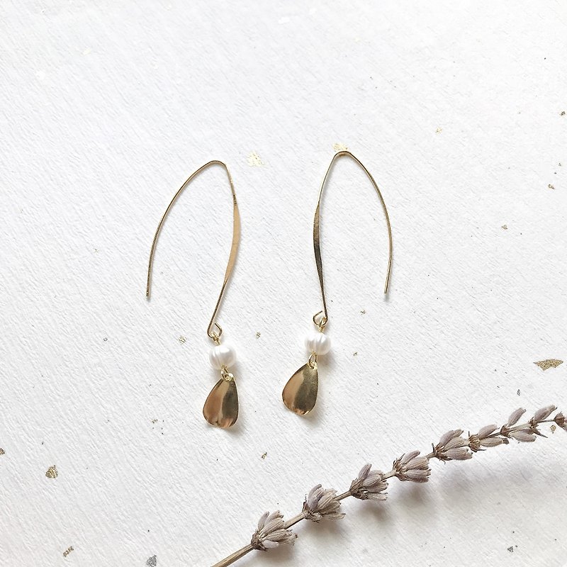 Drop 18K gold bag pearl earrings 18K ear hooks can be changed to Clip-On - ต่างหู - โลหะ สีทอง