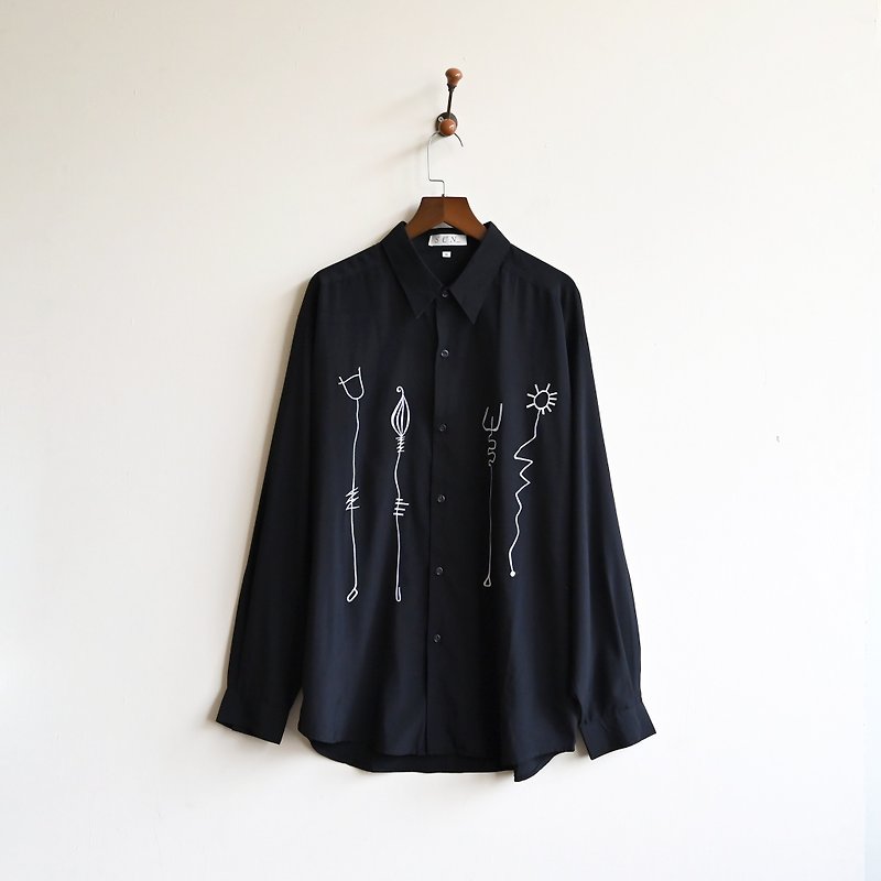 【Egg Plant Vintage】ブラック刺繍ヴィンテージシャツ - シャツ・ブラウス - その他の化学繊維 ブラック