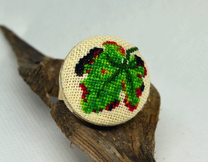 綠葉刺繡圓環十字繡自然飾品手工製作的禮物送給她 - 戒指 - 繡線 綠色