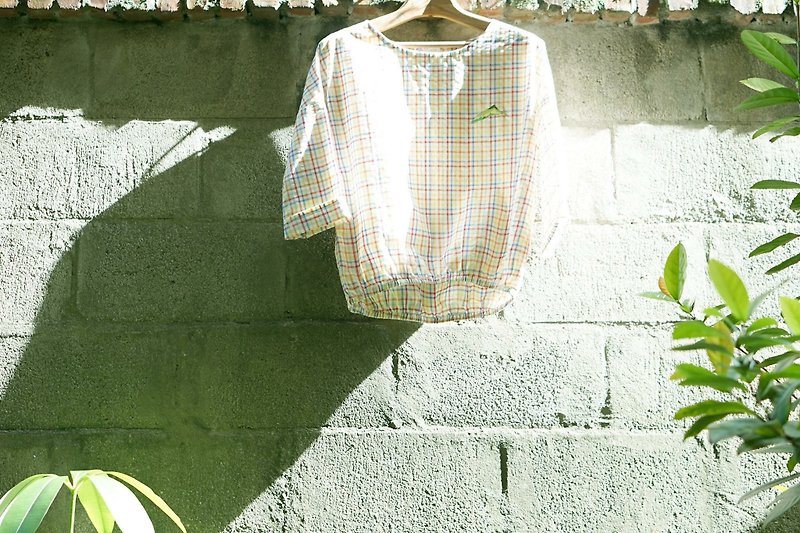 For May :) Colored plaid blue puppy loose hem shirt (modified elastic) - Women's Tops - Cotton & Hemp 