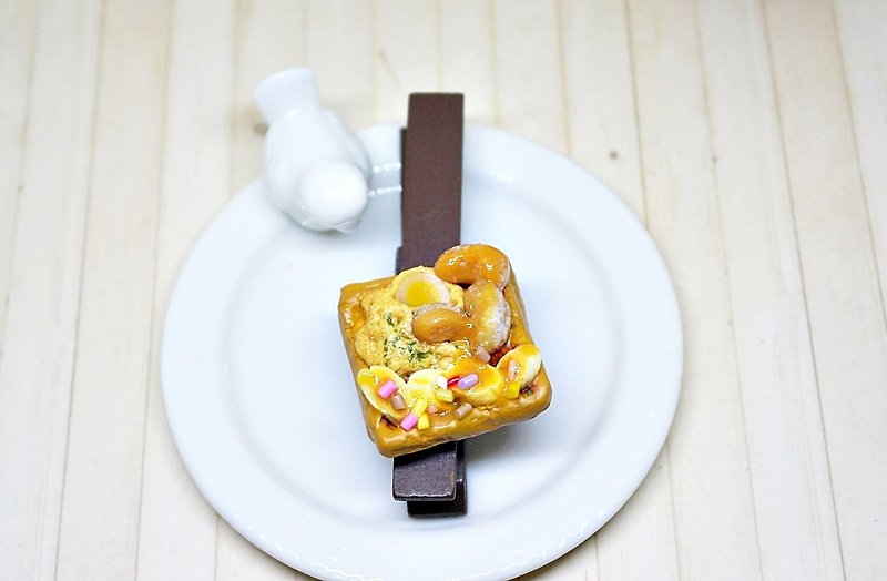 ➽Clay wooden clip-banana muffin <can be changed to magnet> #生活配件# #文具# - Other - Clay Brown