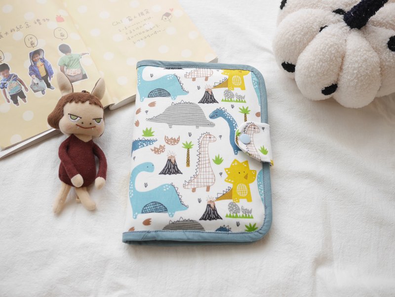 寶寶手冊套 媽媽手冊套 書套 可放二本手冊 恐龍世界款 - 其他 - 棉．麻 藍色