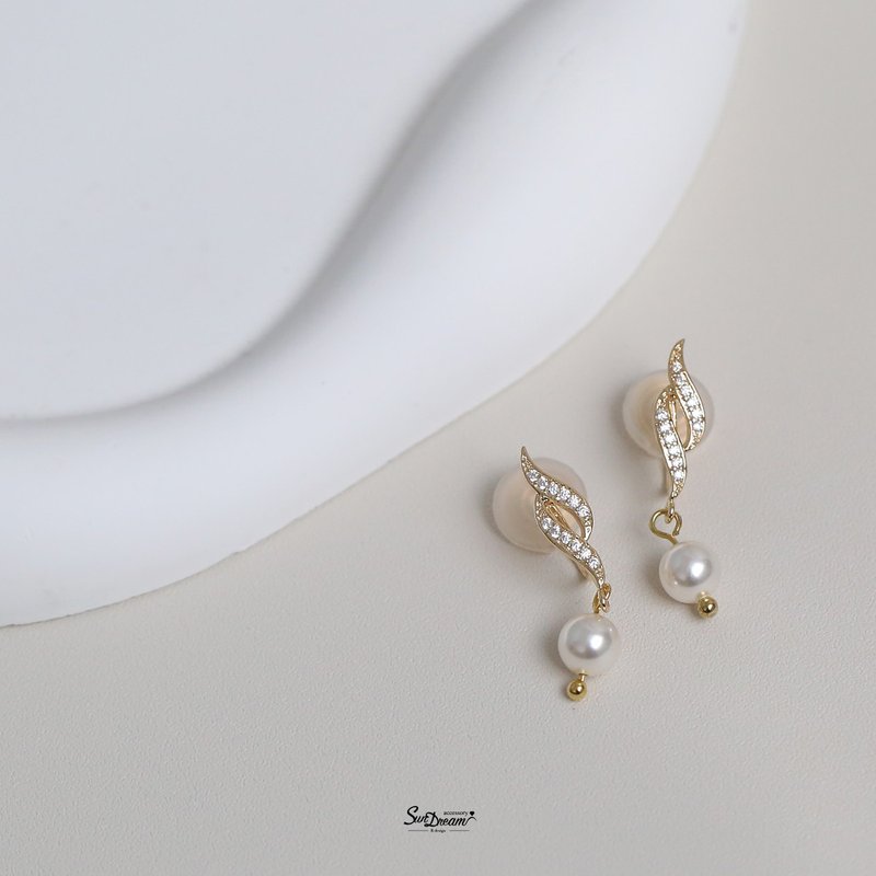 Whispers between flowers mosquito coil Clip-On earrings clip-on earrings Clip-On pearl earrings - ต่างหู - ทองแดงทองเหลือง ขาว