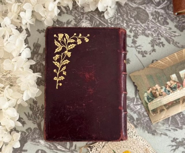1873年　フランス　装飾美術　本　1冊　丸ごと　超レアです。 1873年 フランス 装飾美術 本 1冊 丸ごと 超レアです。 美術品