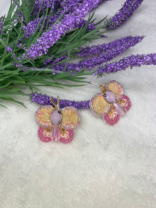 white-magic Piercing earrings, handmade bead embroidery, small butterfly pattern, light pink
