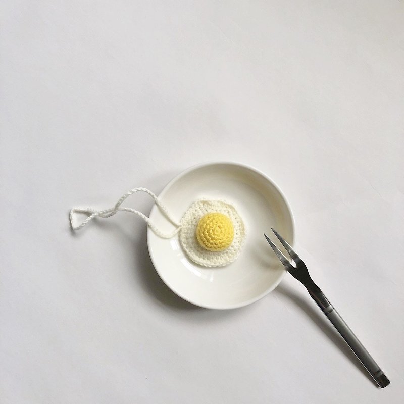 Crochet _ Charm _ poached egg - พวงกุญแจ - ขนแกะ สีเหลือง