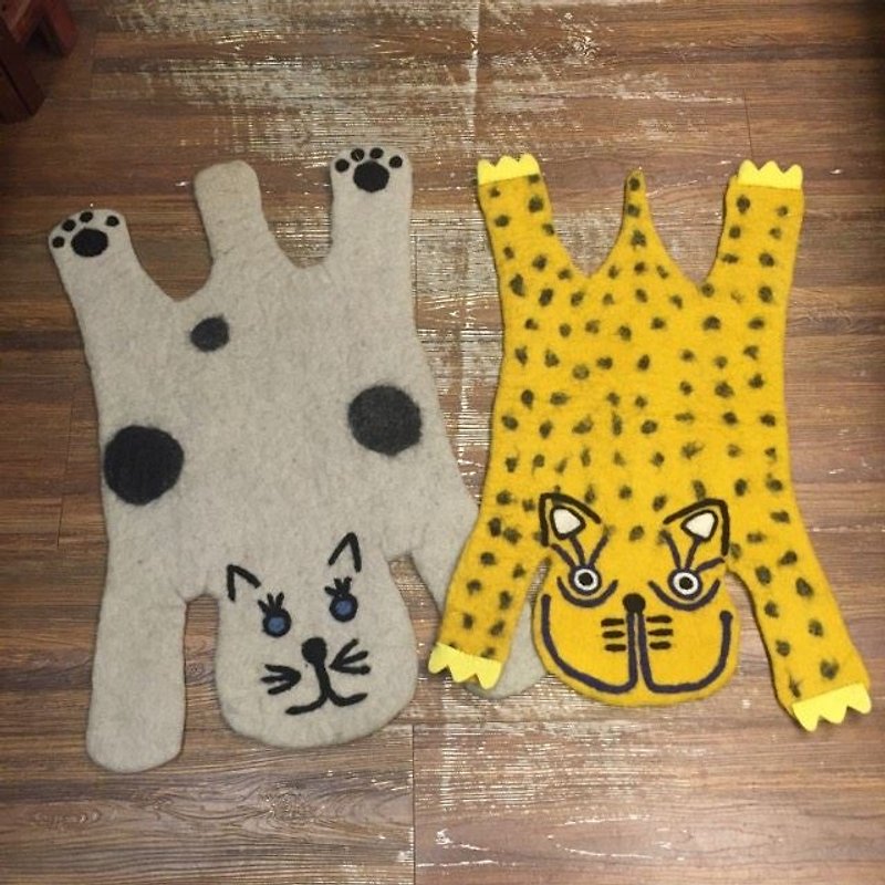 ✾ cheetah / gray cat sheep blankets mats ✾ (gray cat) - Items for Display - Wool Multicolor